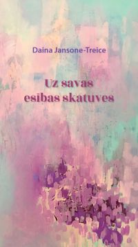 Uz savas esības skatuves
