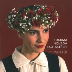 Tukuma novada tautastērpi